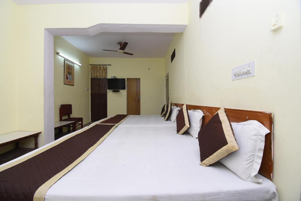 Hotel Jaipur Achrol Ngoại thất bức ảnh